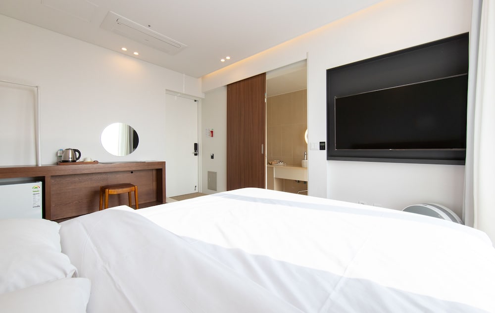 Cove Suite Terrace Mountain View