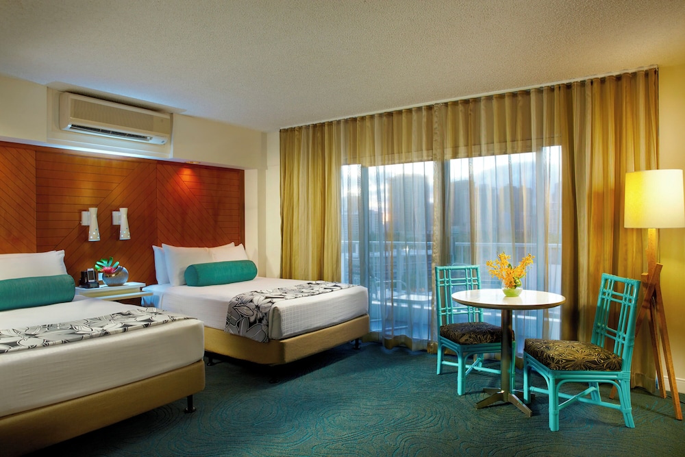 Club Studio Suite, 2 Double Beds - Photo 6