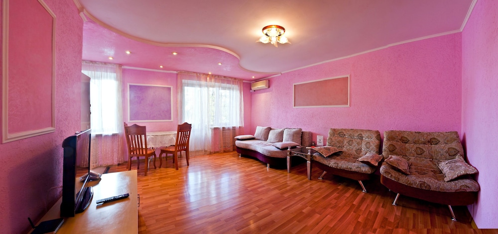 Family Apartment, 1 Bedroom, Balcony (83A Kunaev St.) photo 3