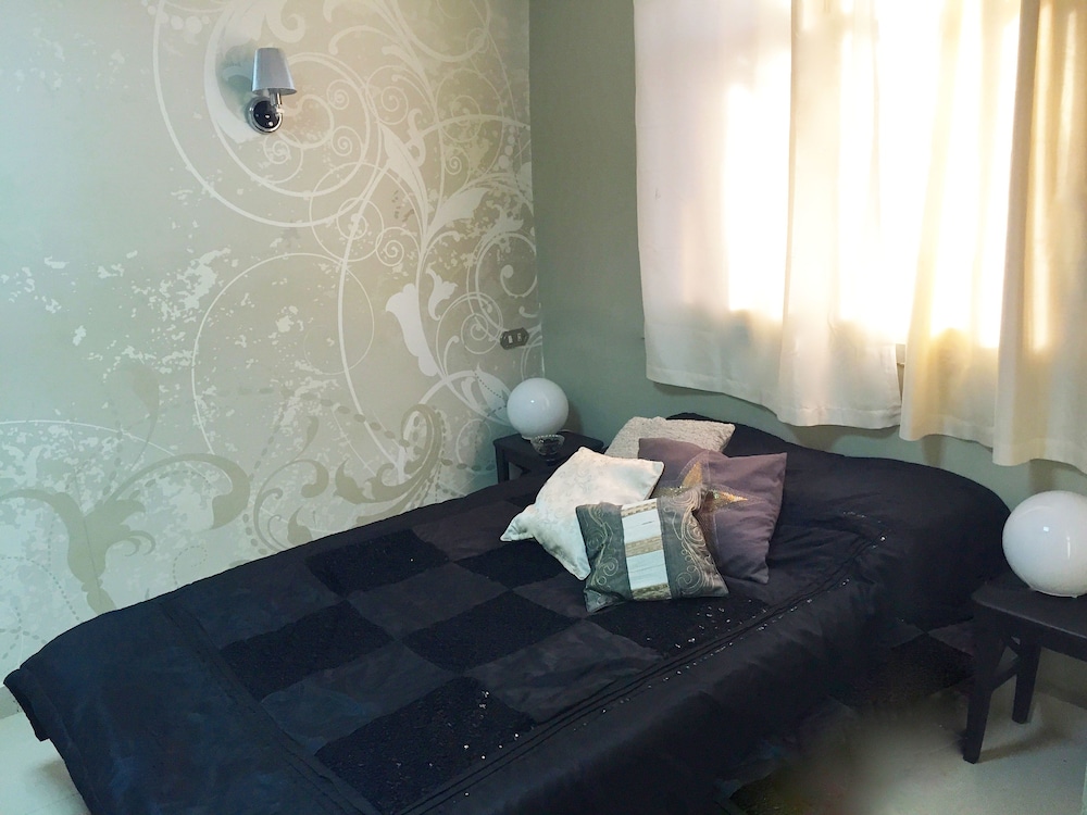 Standard Double Room, 1 Double Bed, Shared Bathroom