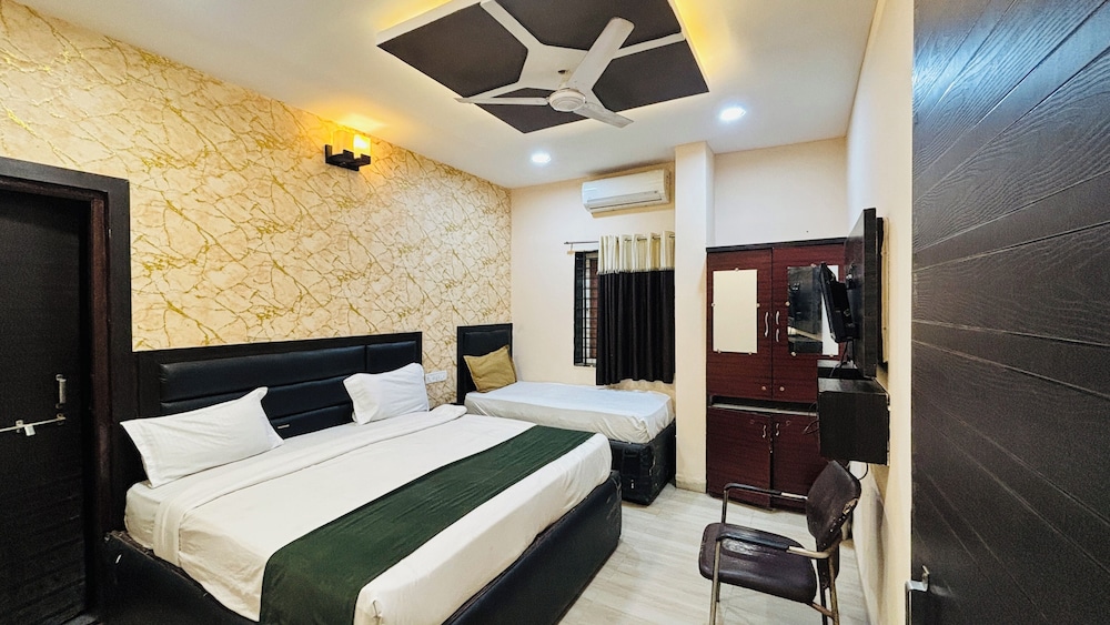 Classic Double Room, City View