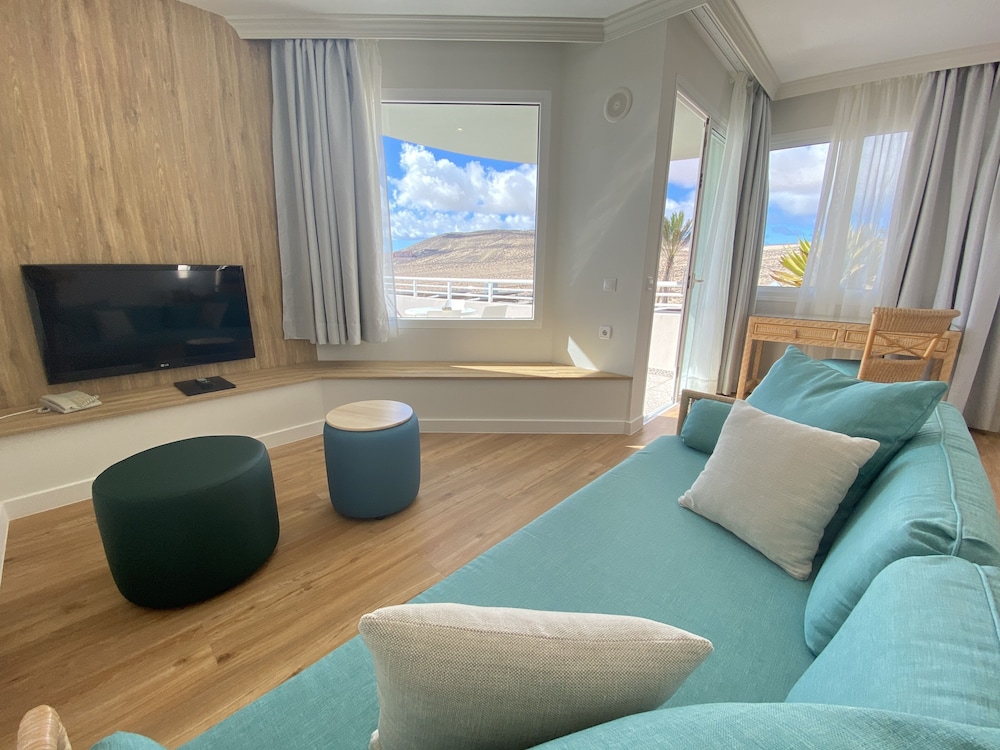 Junior Suite, Terrace, Garden View (1 adult + 3 children) Junior Suite, Terrace, Garden View (1 adult + 3 children)