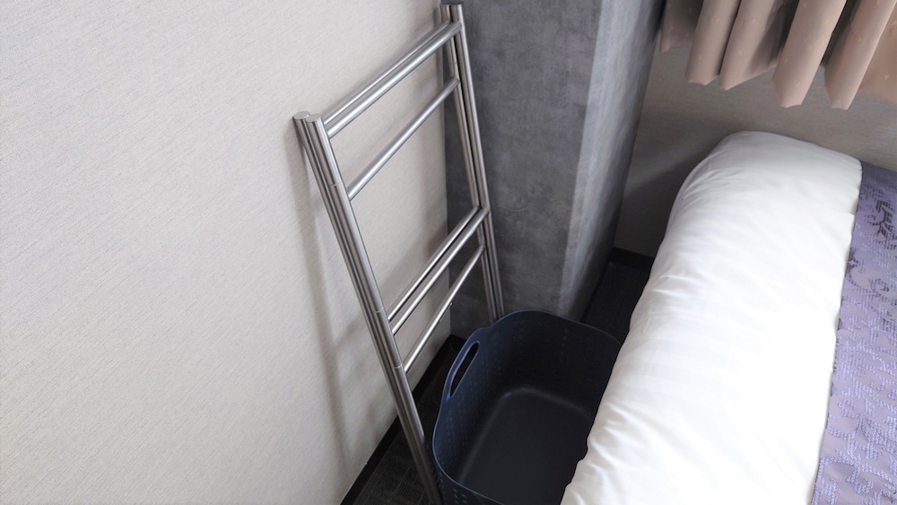 Basic Twin Room, Non Smoking photo 2