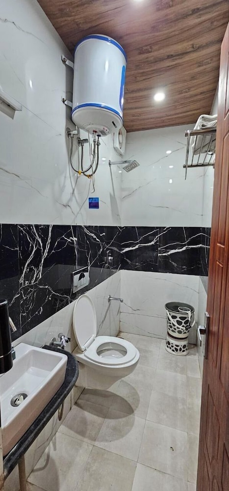Standard Room, 1 Bedroom - Photo 9