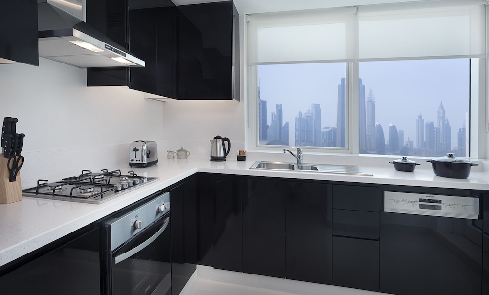 Suite, 3 Bedrooms (Downtown view)