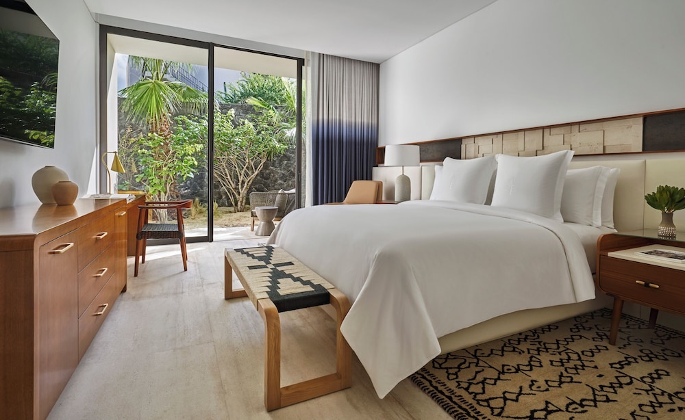 Room, 4 Bedrooms, Non Smoking, Ocean View (Residence) - Photo 3
