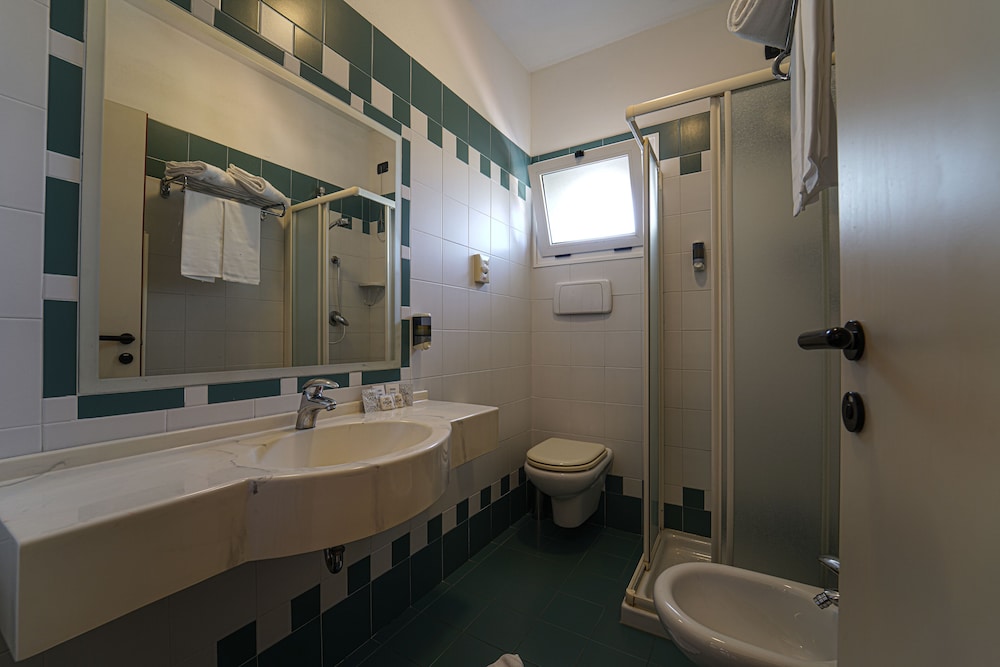 Classic Room - Photo 13
