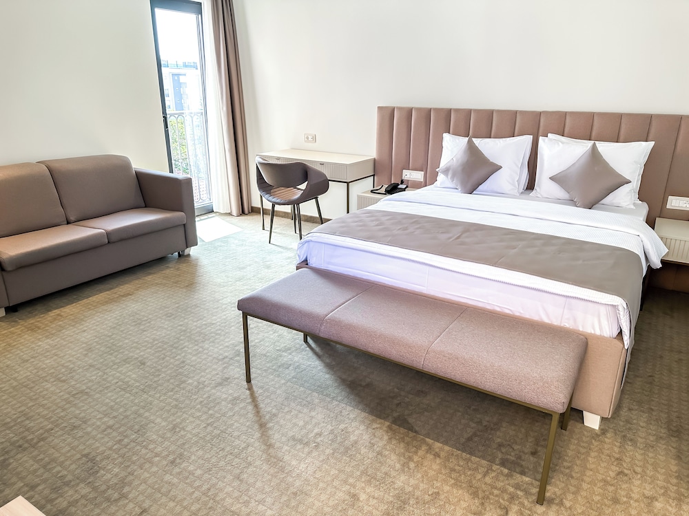 Superior Double or Twin Room photo 3