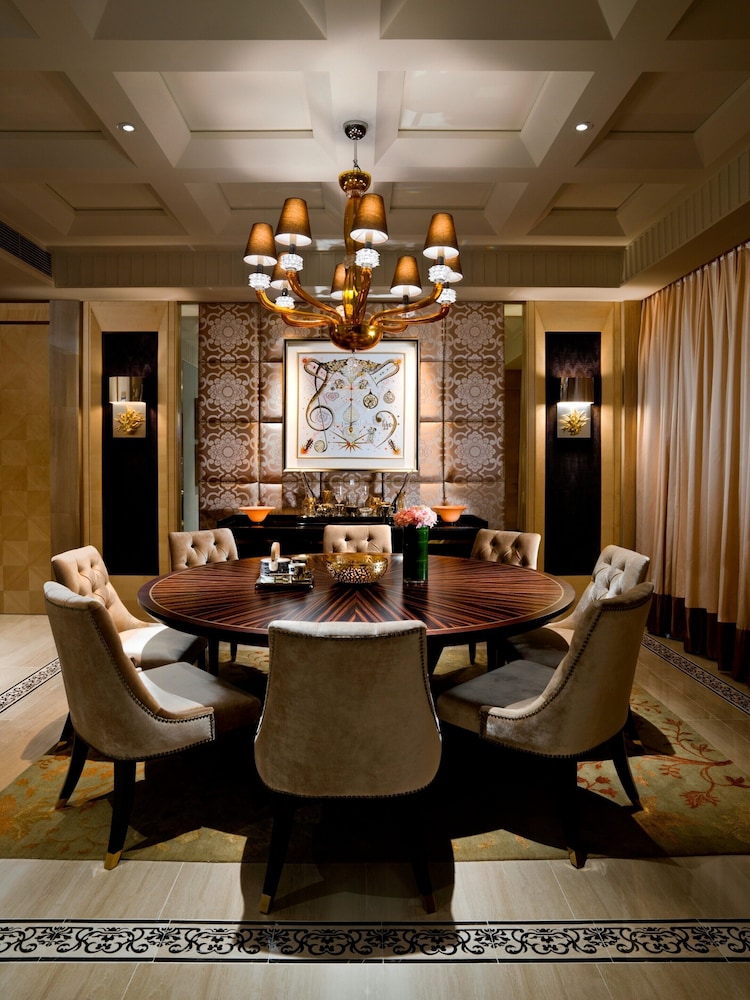 Presidential Suite, 1 King Bed photo 3