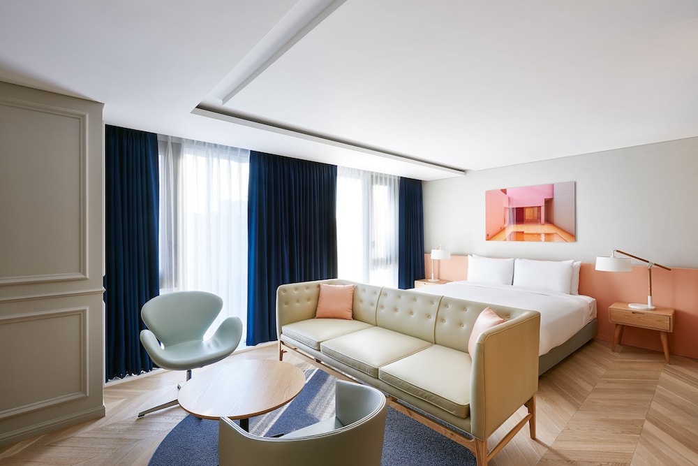 Peyto Suite