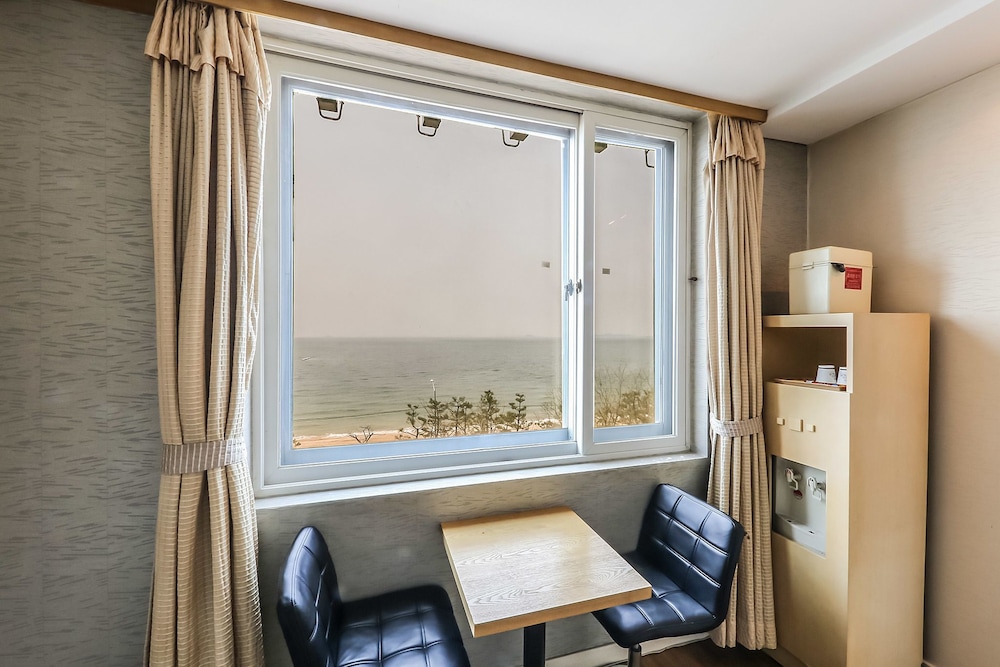 Room, Ocean View (A) - Photo 3