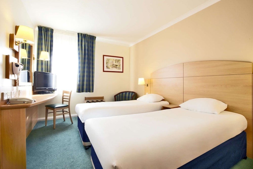 Standard Room, 2 Twin Beds photo 1