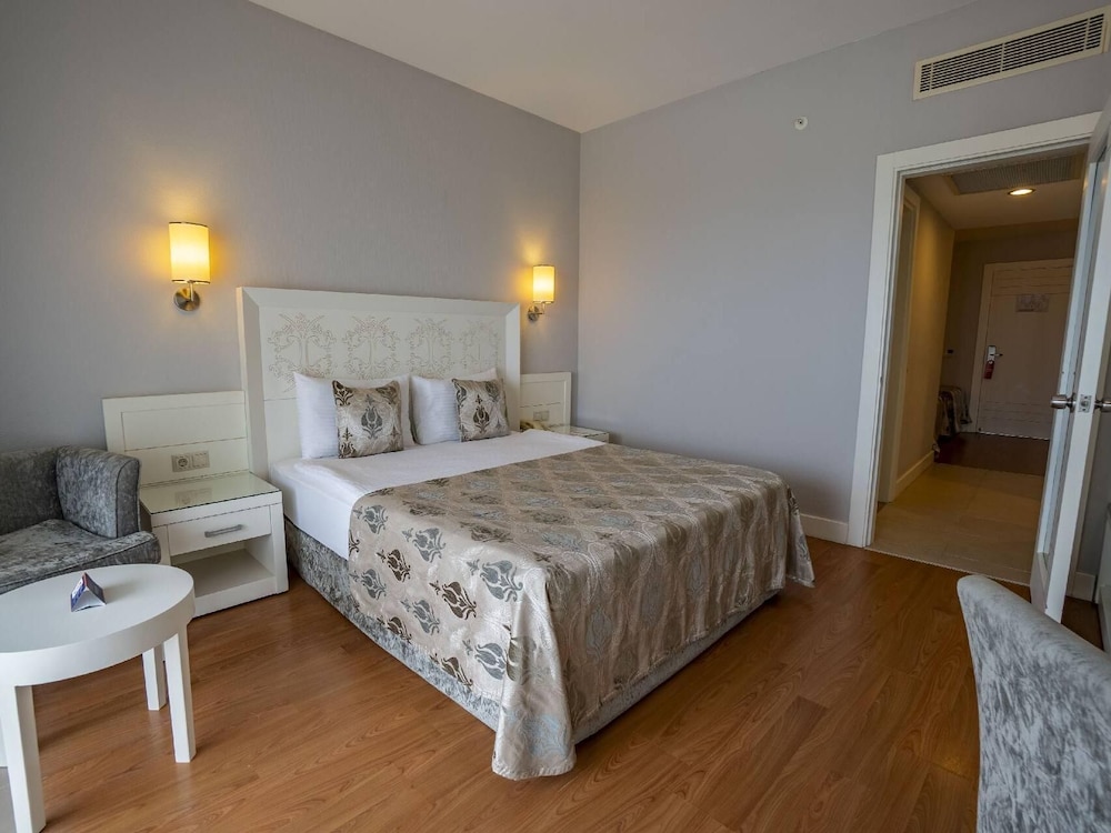 Family Room, Sea View photo 1
