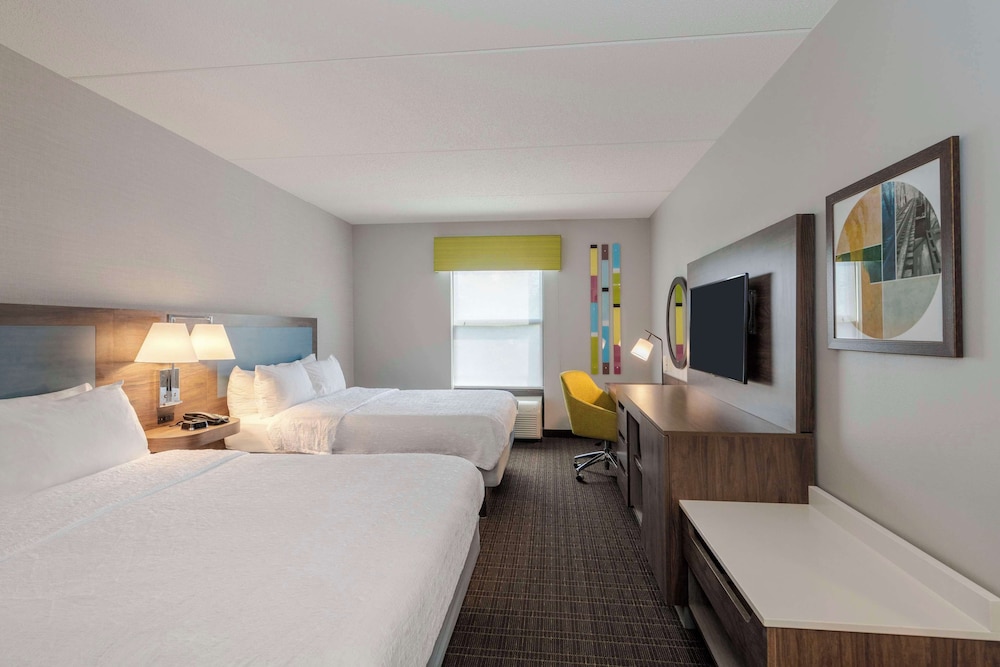 Room, 2 Queen Beds, Accessible, Bathtub (Mobility & Hearing) - Photo 2