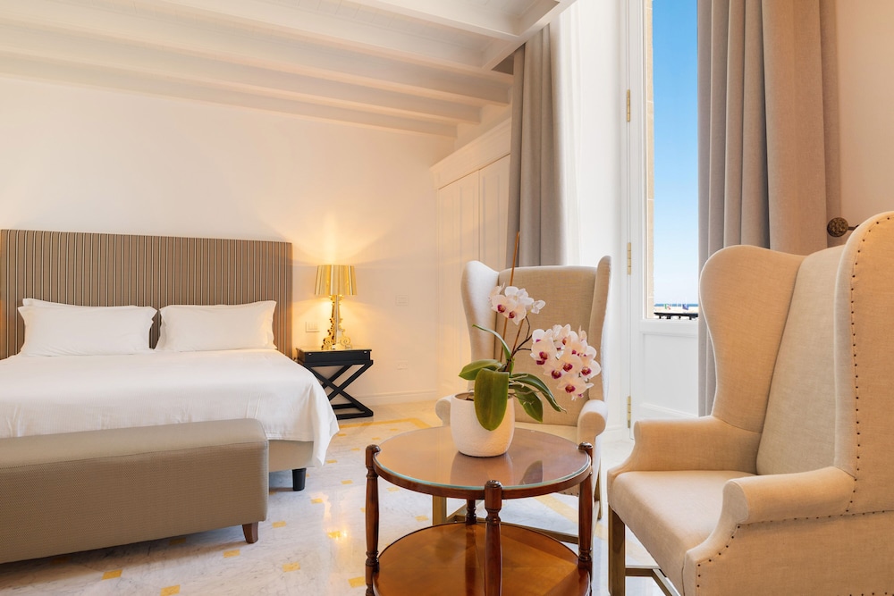 Grand Suite - Photo 1