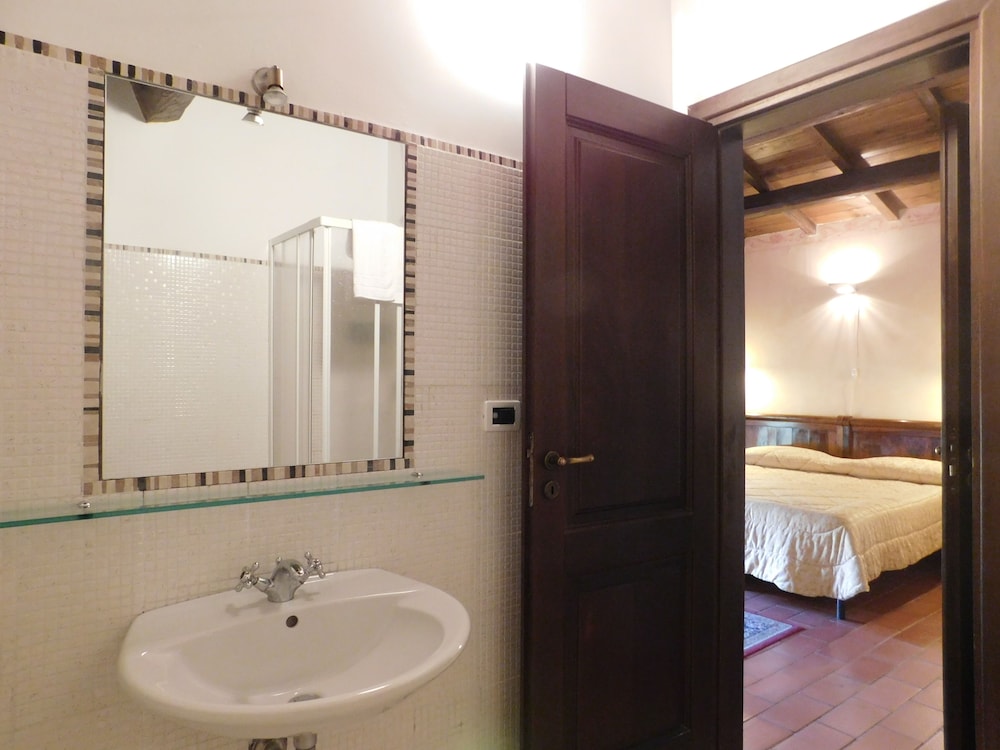 Executive Suite, Lake View photo 3