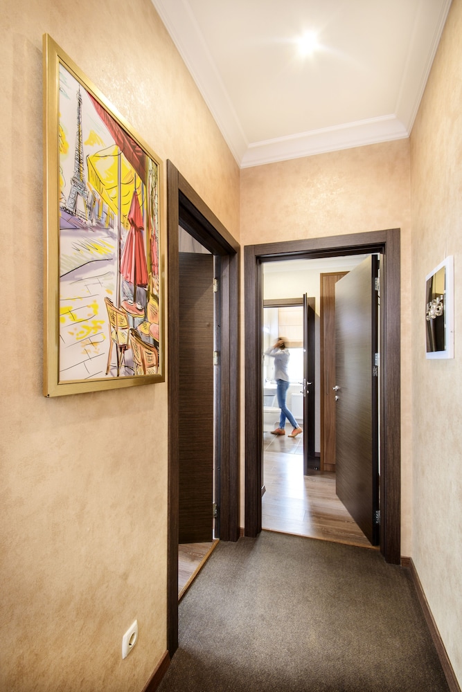 Family Room (Apartment) photo 3