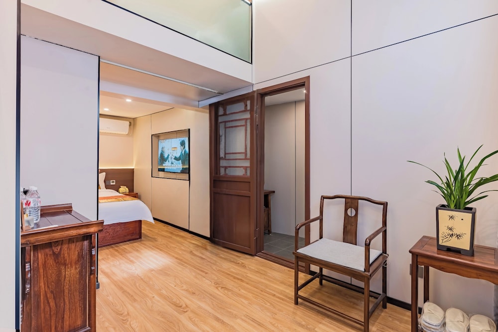 Deluxe Loft, 2 Bedrooms, Courtyard View