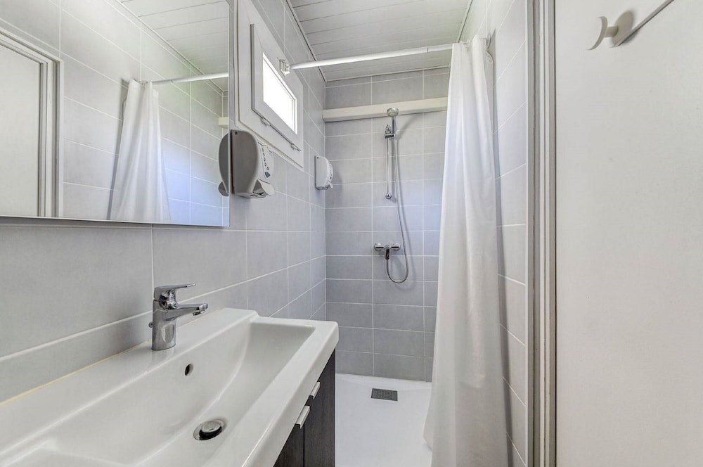 Double Room - Photo 6