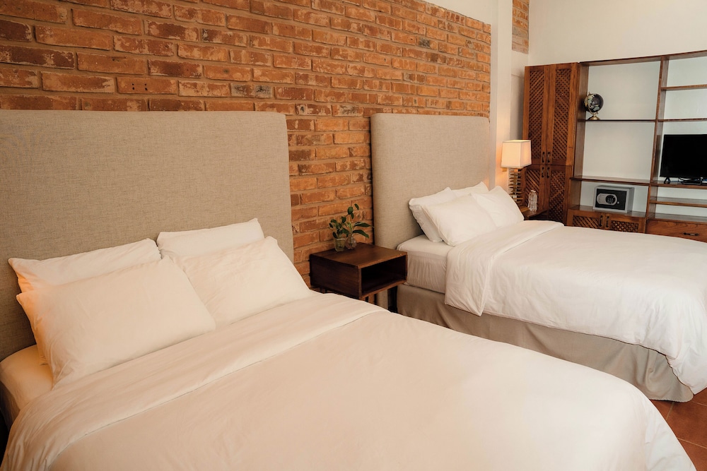 Deluxe Double Room, 2 Queen Beds photo 1