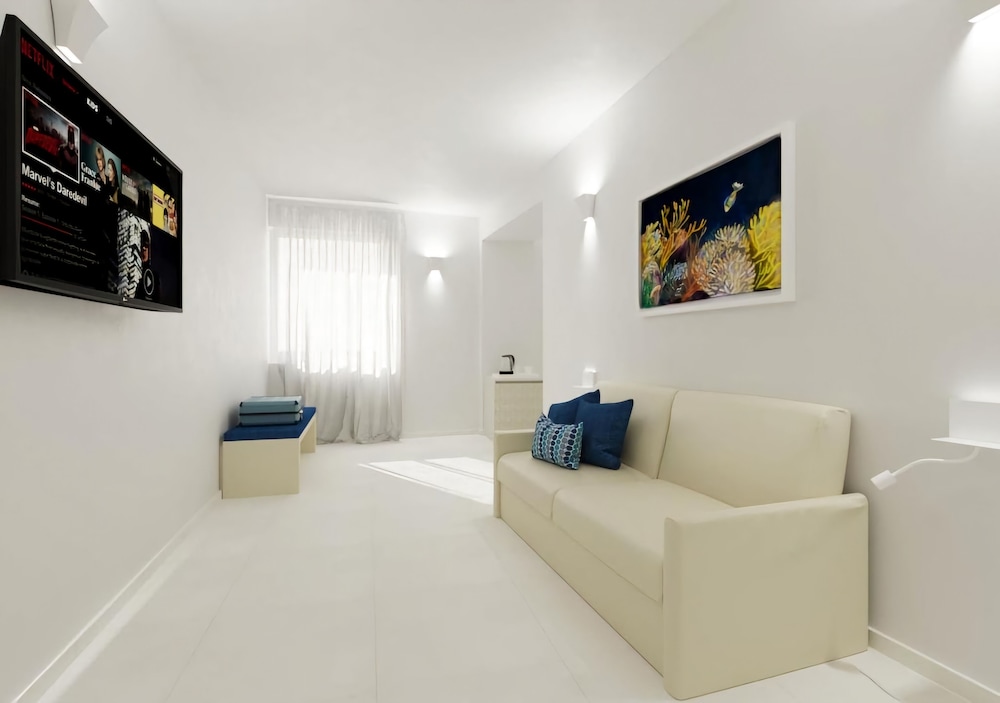 Family Room Superior - Photo 6