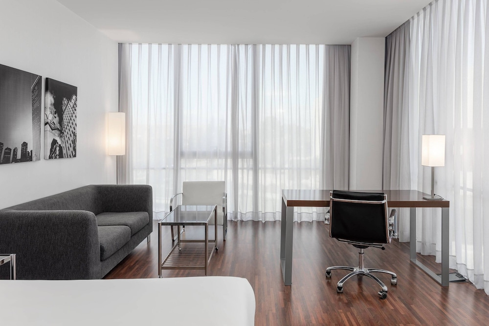 Standard Room, 1 Double Bed - Photo 9