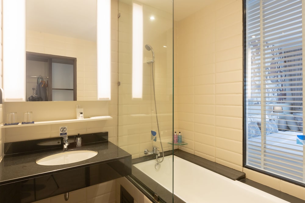 Premier Room - Photo 8