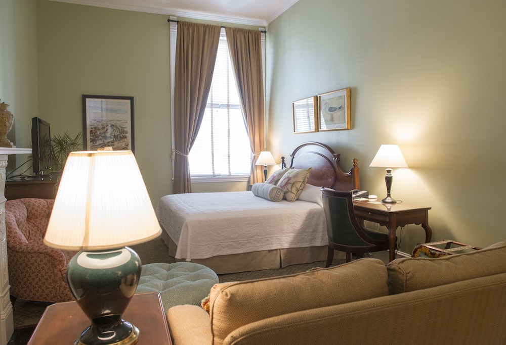 Petite Suite photo 2