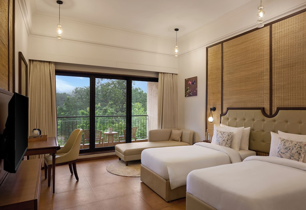 Premium Room, 2 Twin Beds, Balcony - Photo 1
