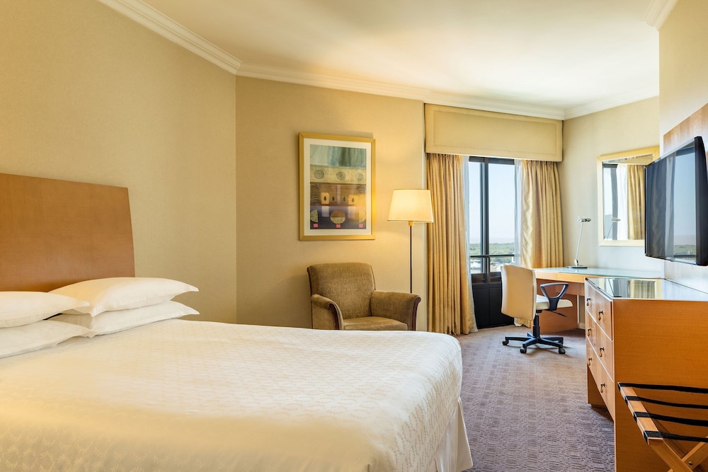 Club Room, 1 Queen Bed