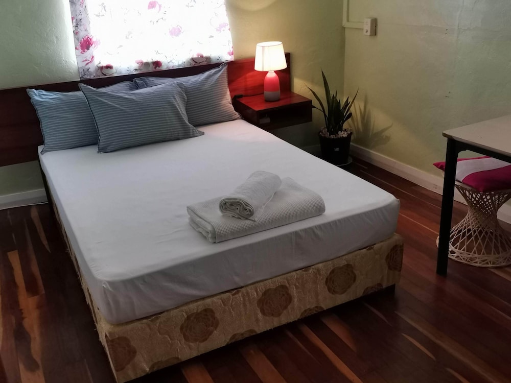 Classic Triple Room, Lanai, Mountain View photo 1