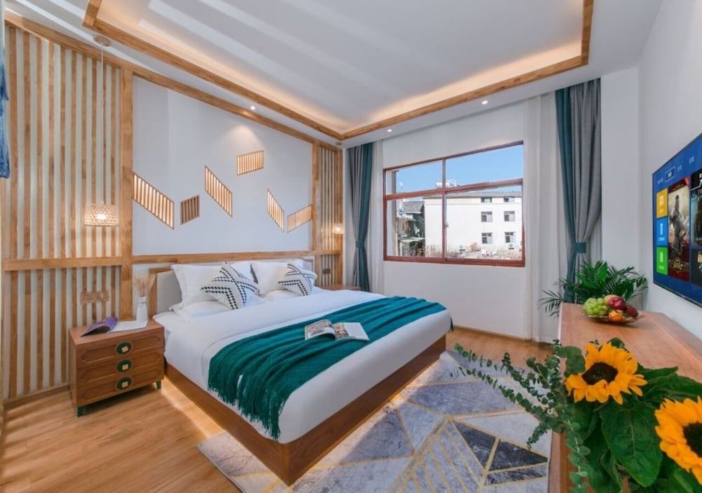 Deluxe Double Room, City View