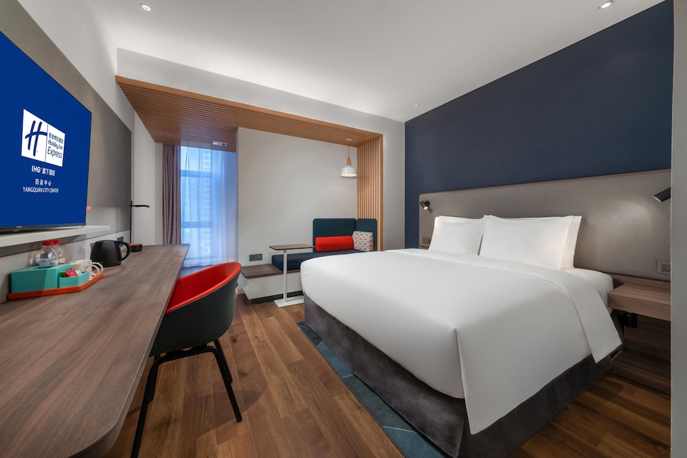 Standard Room, 1 King Bed - Photo 1