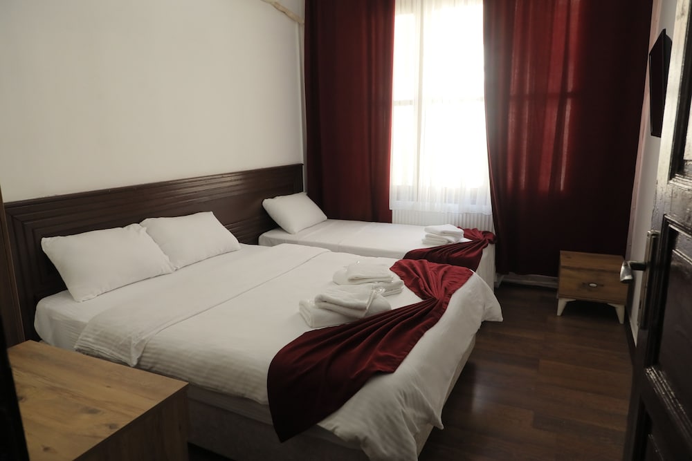 Classic Triple Room - Photo 6