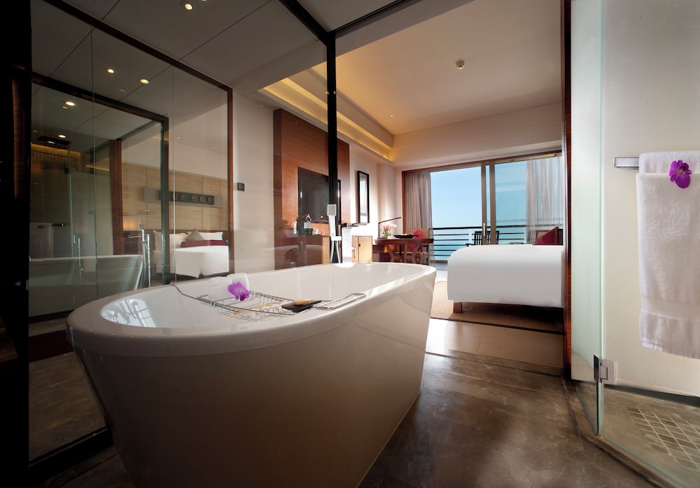 Executive Room, 2 Twin Beds, Ocean View (Lounge Access) - Photo 1