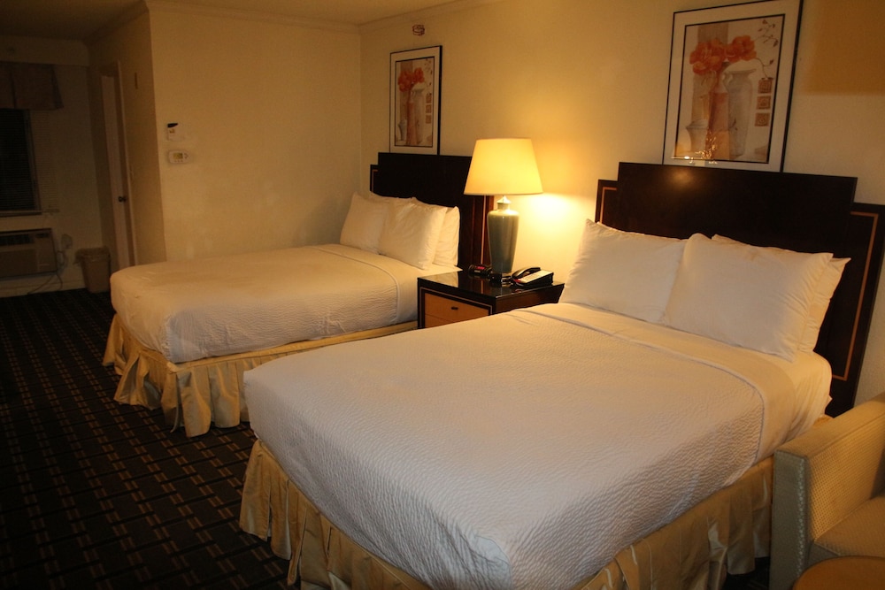 Deluxe Room, 2 Double Beds photo 1