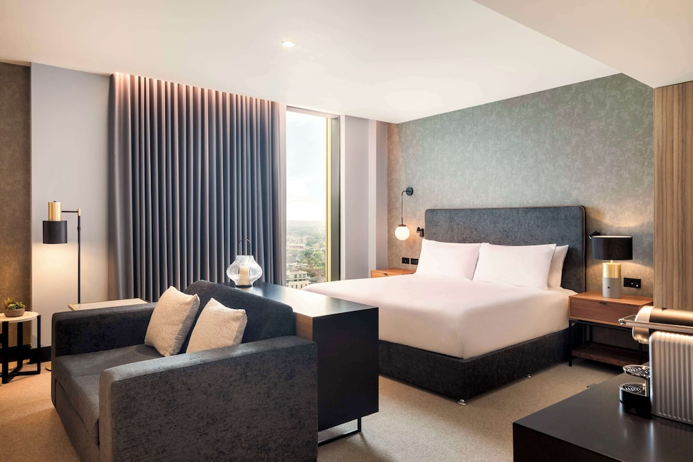 Executive Room, 1 Queen Bed with Sofa bed photo 1