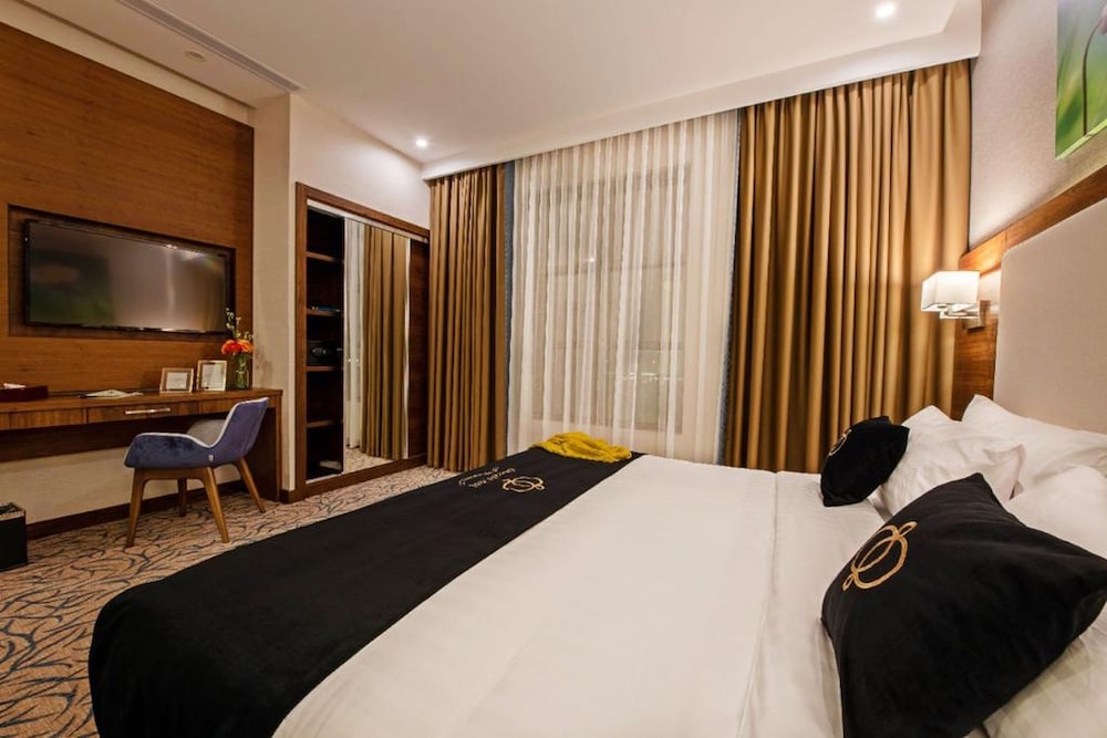 Junior Suite, 1 King Bed