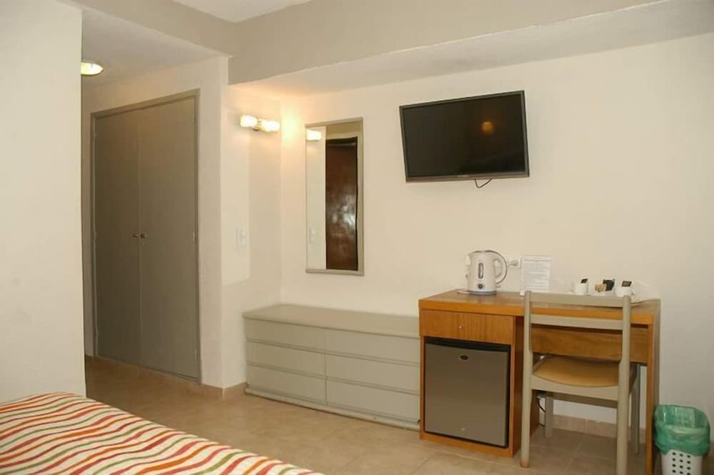 Superior Triple Room photo 3