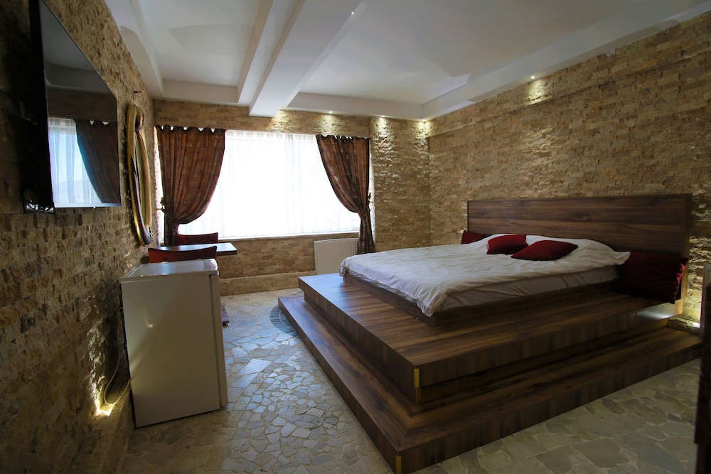 Deluxe Penthouse photo 1