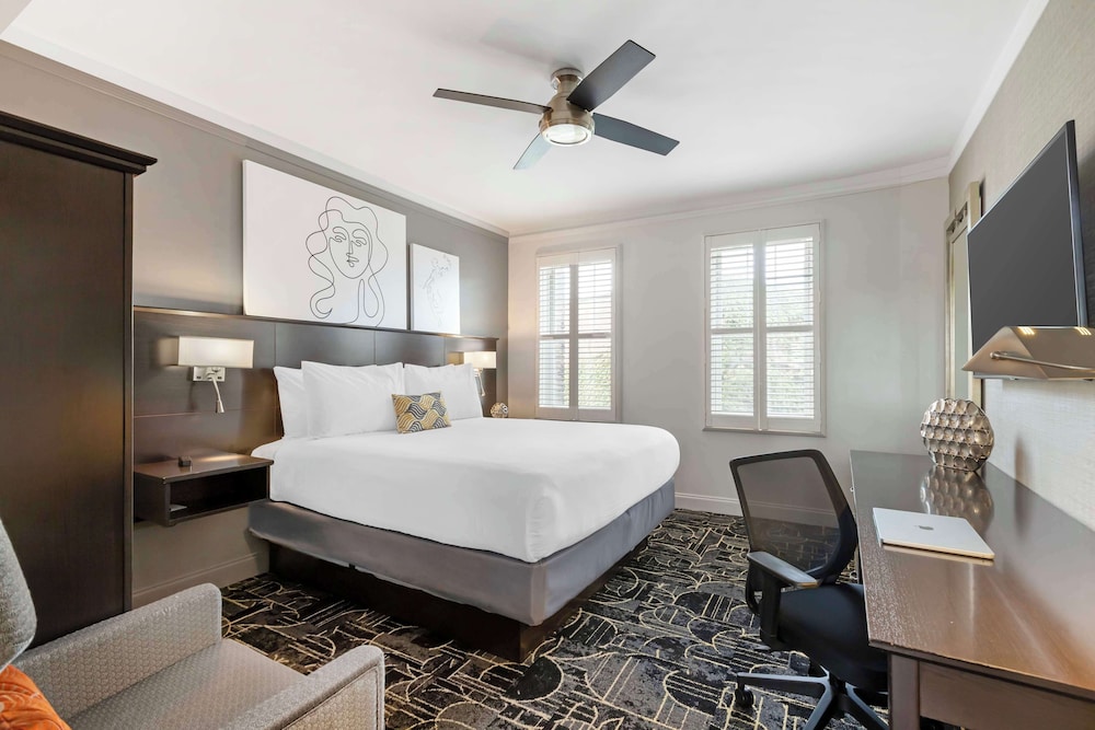 Suite, Multiple Beds, Non Smoking (Shower Only) - Photo 1