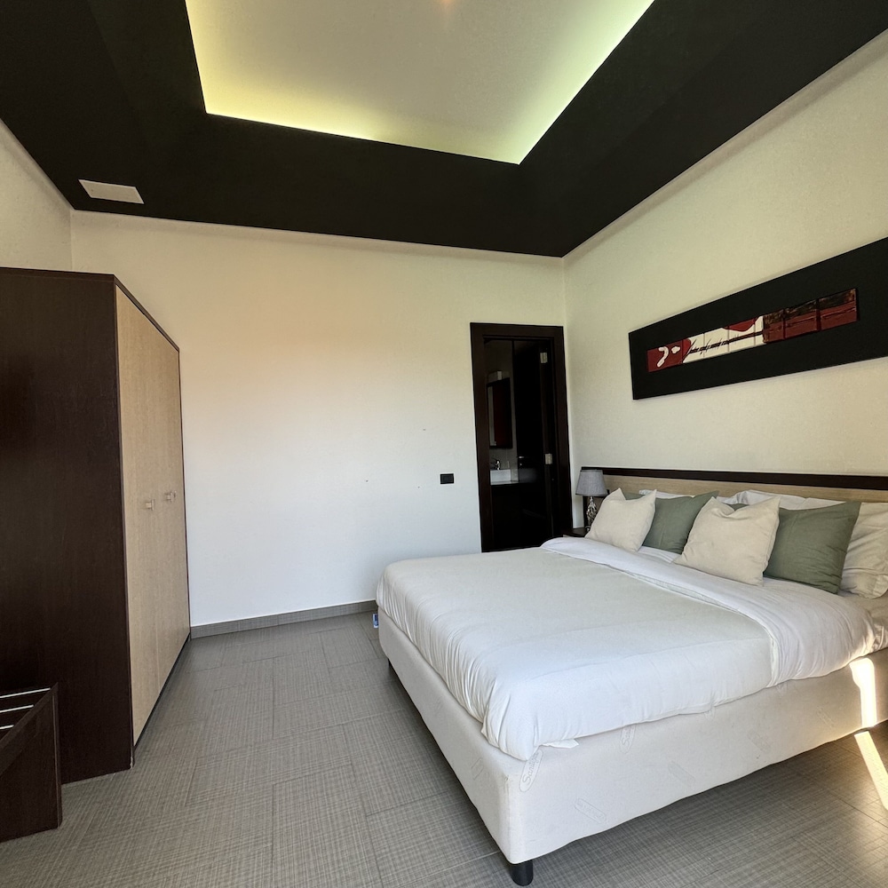 Deluxe Room, City View