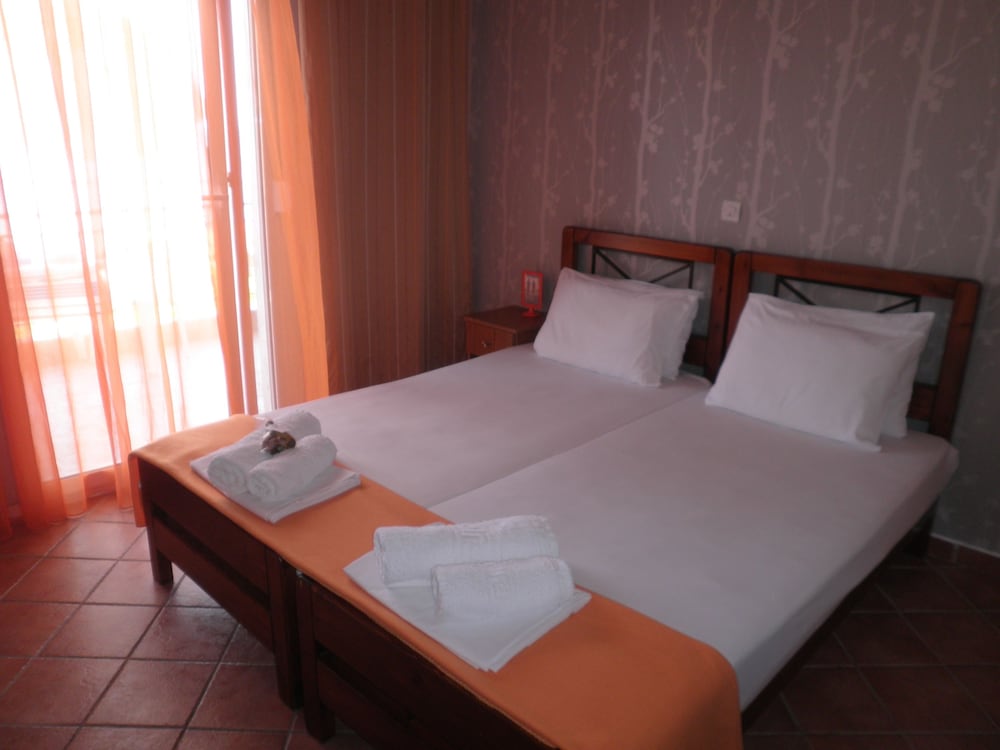 Basic Twin Room, 2 Twin Beds, Beach View, Oceanfront photo 2