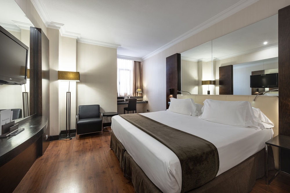 Double Room - Photo 7