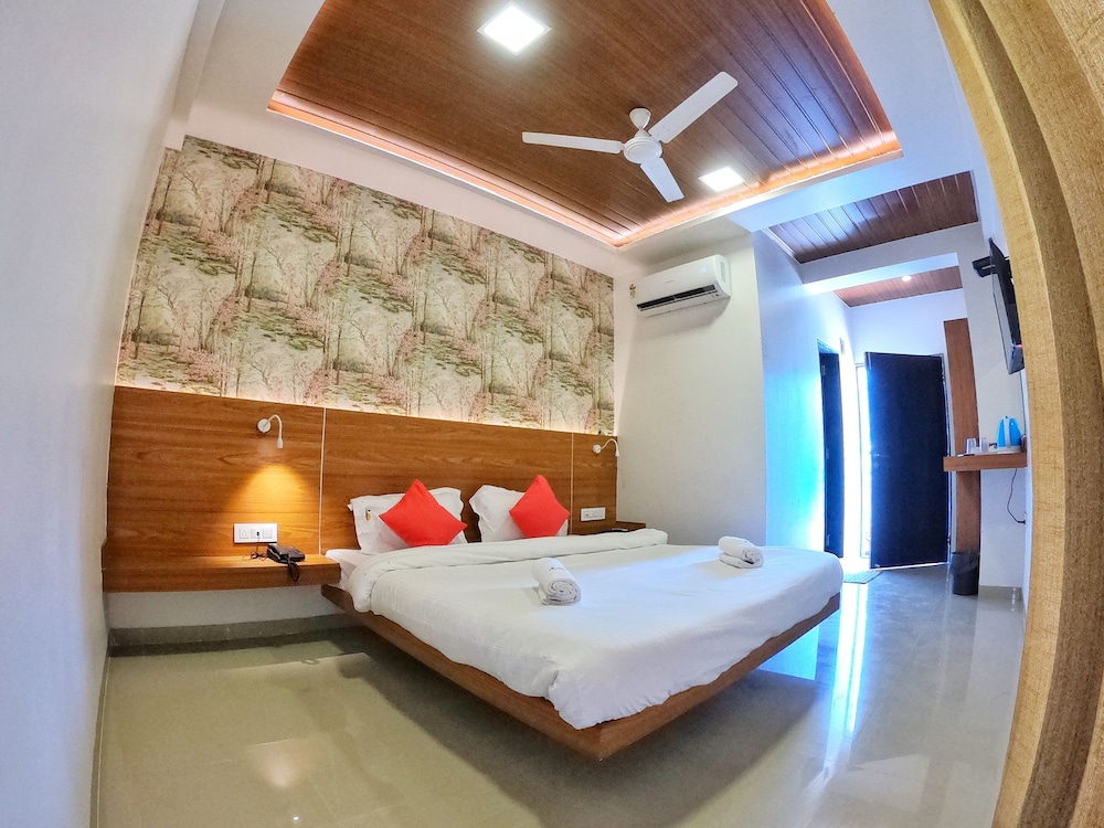 Deluxe Double Room, 1 King Bed
