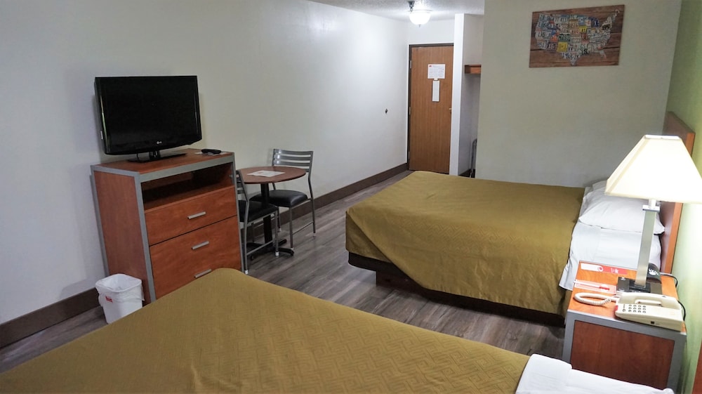 Standard Room, 2 Queen Beds, Non Smoking - Photo 4