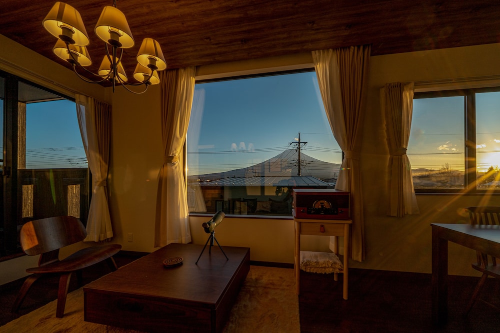 Villa, 3 Bedrooms - Photo 1