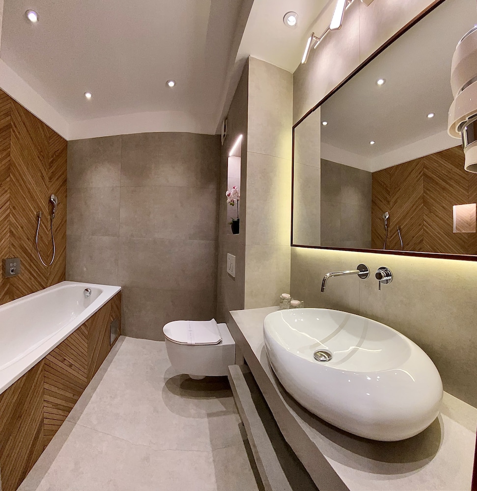 Family Suite, 2 Bedrooms, Balcony, Sea View - Photo 5