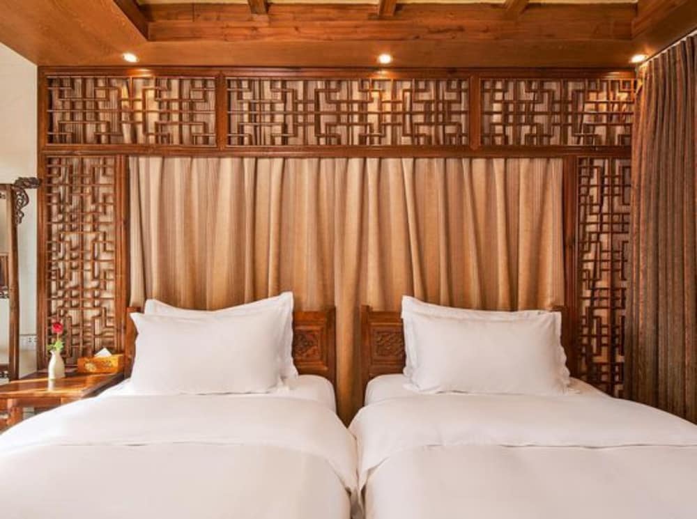 Deluxe Twin Room - Photo 2