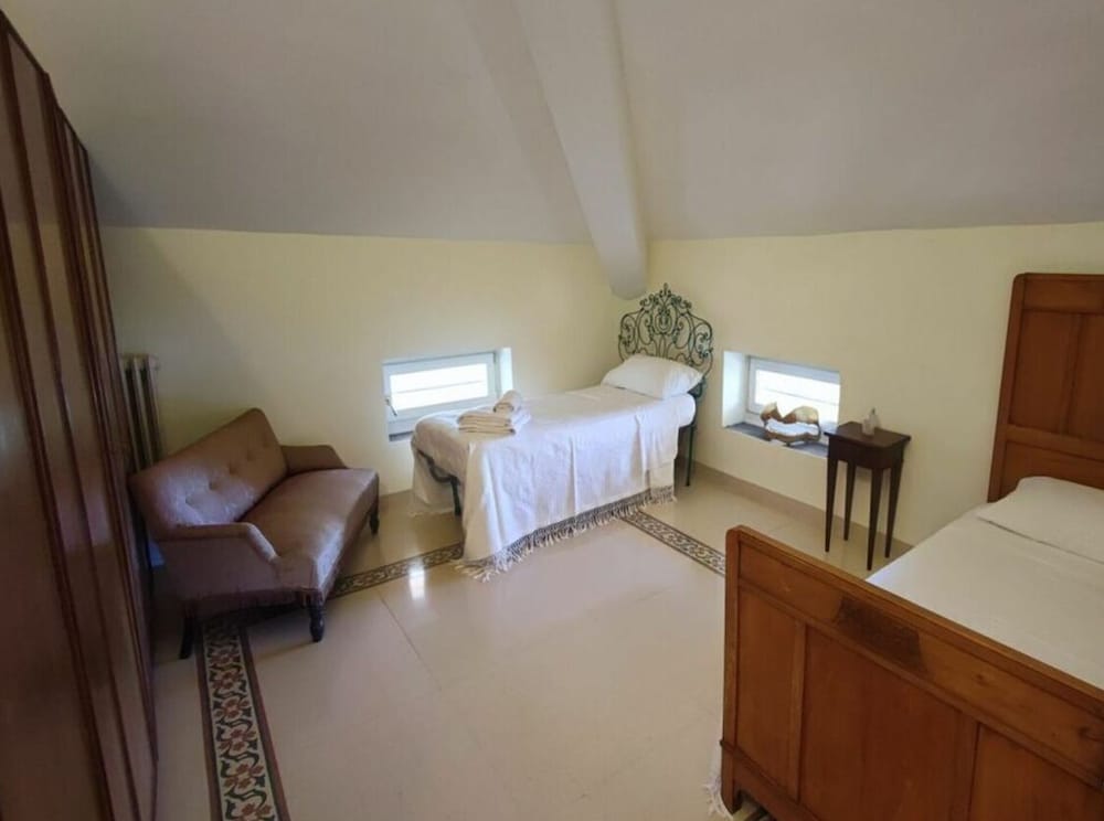 Villa photo 1